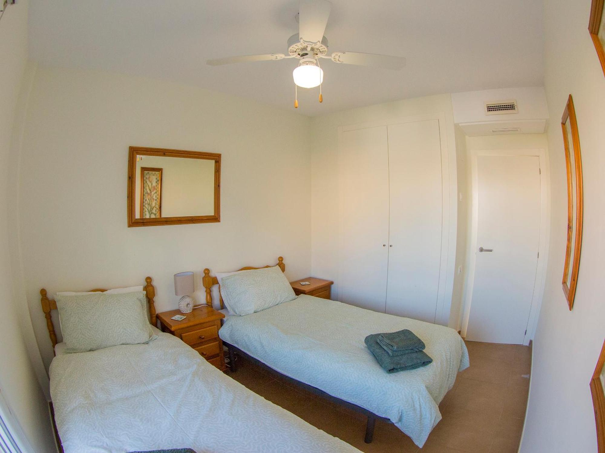 Immaculate 2-Bed Apartment In Pego Ngoại thất bức ảnh